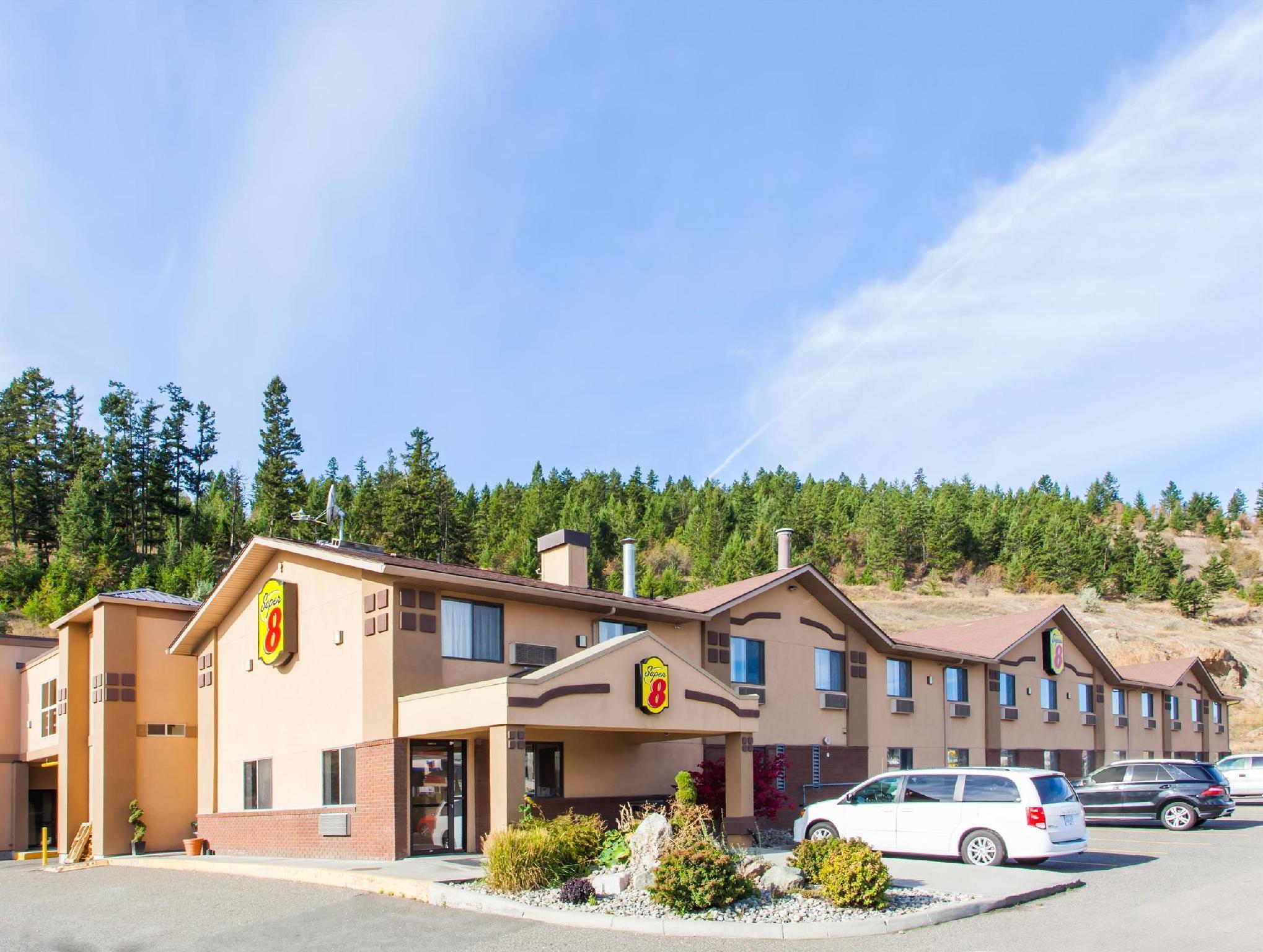 Super 8 By Wyndham Kamloops On The Hill Otel Dış mekan fotoğraf