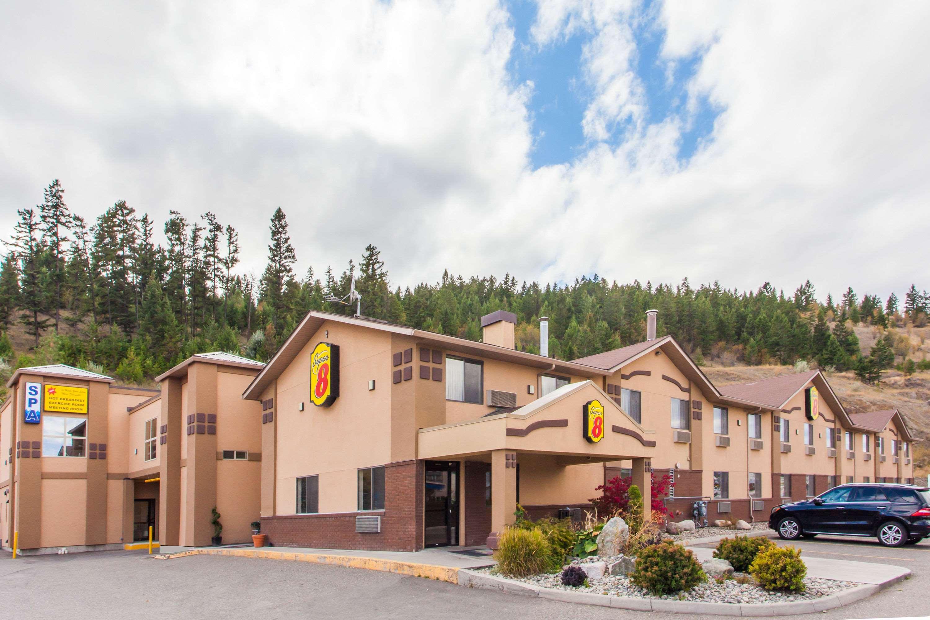 Super 8 By Wyndham Kamloops On The Hill Otel Dış mekan fotoğraf