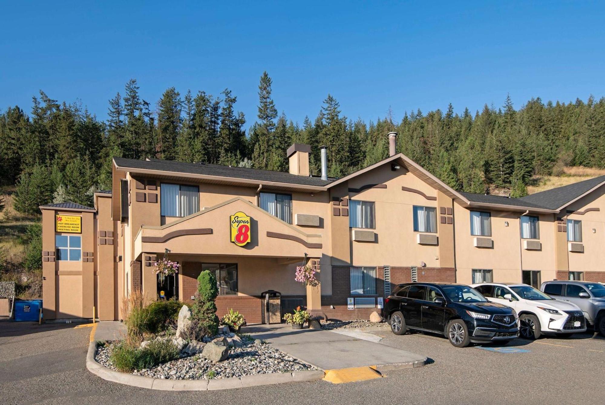 Super 8 By Wyndham Kamloops On The Hill Otel Dış mekan fotoğraf