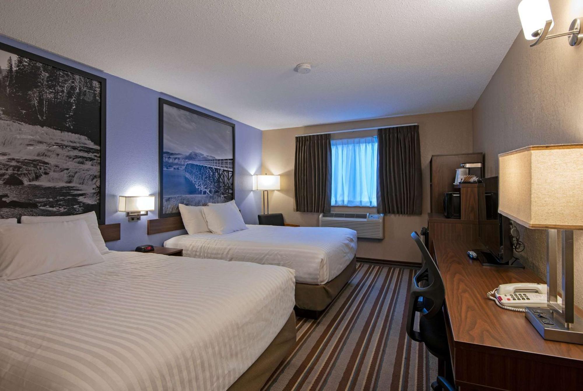 Super 8 By Wyndham Kamloops On The Hill Otel Dış mekan fotoğraf