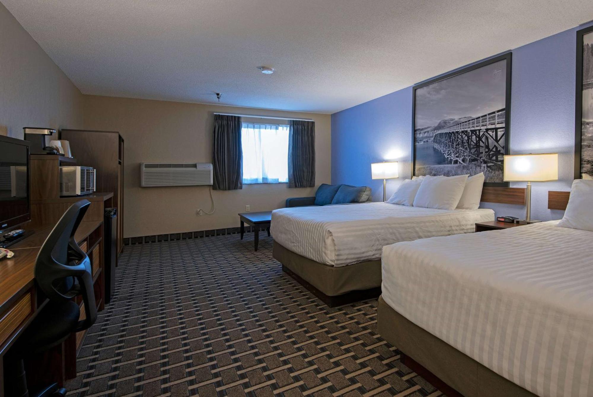 Super 8 By Wyndham Kamloops On The Hill Otel Dış mekan fotoğraf